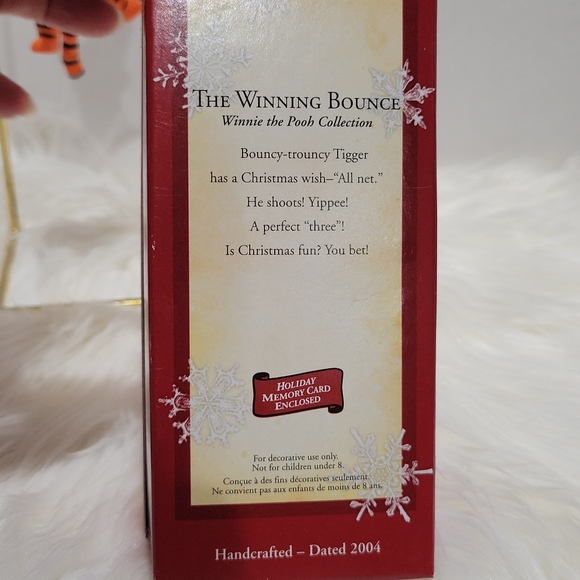 Hallmark Keepsake Ornament  The winning bounce 2004 Winnie the Pool collection - Picture 3 of 8